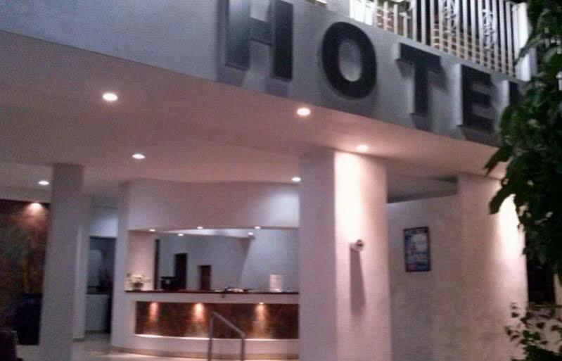 Hotel Marlyn Puerto Vallarta Exterior foto